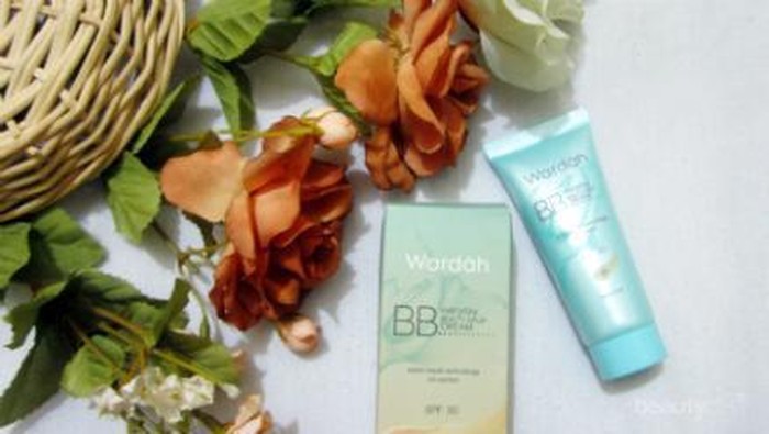Review: Dapatkan Wajah Glowy Bebas Noda dengan Wardah Everyday BB cream