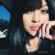 Inilah 4 Pilihan Lip Liner ala Kylie Jenner dengan Harga Mahasiswa