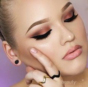 Wajib Coba! Pen Eyeliner dengan Aplikator Terbaik yang Mampu Bertahan Hingga 12 Jam
