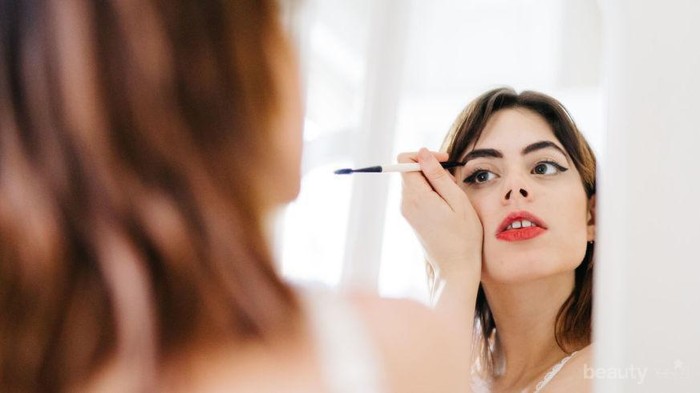 5 Kesalahan Makeup Paling Sering Dilakukan Ketika Terburu-Buru