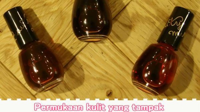 Permukaan kulit yang tampak lembut dan berwarna Syrup Cheek untuk pipi yang merona