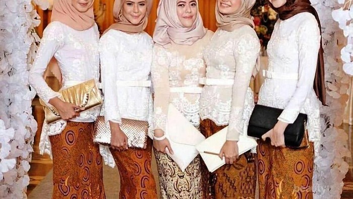 Intip Anggunnya Para Selebgram Cantik Ini dalam Balutan Kebaya