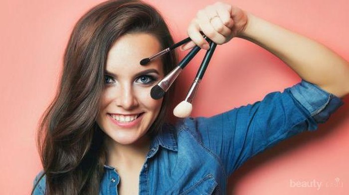 Ternyata Inilah Cara Mencuci Brush Make-up yang Benar Agar Tetap Awet