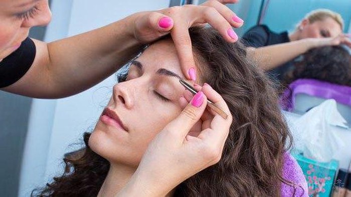 Biar Awet dan Tahan Lama, Lakukan Hal Ini Setelah Membuat Sulam Alis