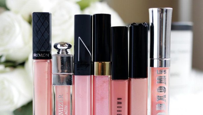 Cari Lip Gloss yang Bagus? Yuk, Intip Ulasannya