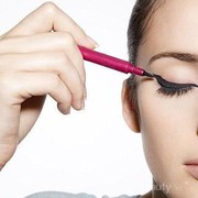 3 Tampilan Berbeda Menggunakan Eyeliner Spidol dari Maybelline Hypersharp