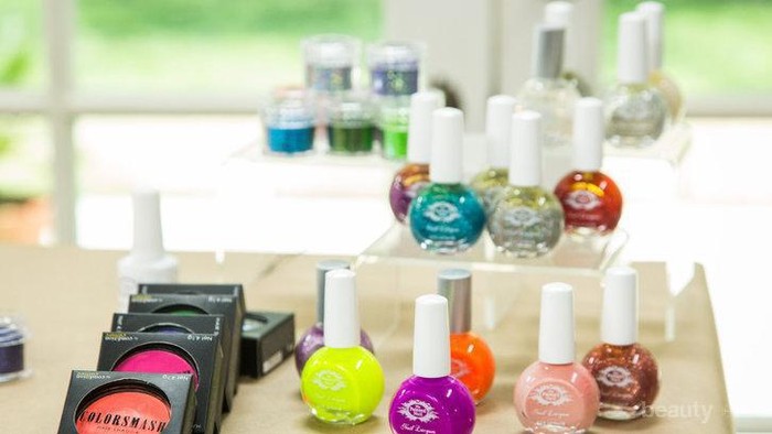 Tak Disangka Bahan-bahan Ini Bisa Dipakai untuk Membuat Cat Kuku Sendiri di Rumah!