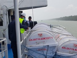 Jelang Lebaran, Kemenhub Uji Petik Kelaiklautan Kapal di Palembang