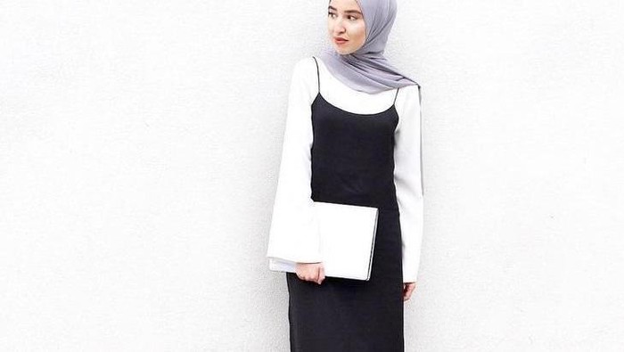 Yuk, Bikin Style Monochrome Hijab Kamu Jadi Tak Monoton dan Lebih Kekinian!