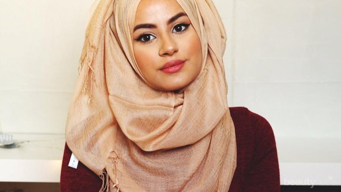 Yuk, Kenali 4 Jenis Kain Hijab Bernama Unik Ini supaya Tidak Bingung Saat Memilih!