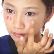 5 Cara Terbaik Pakai Liquid Blush Agar Hasilnya Glowing dan Terlihat Merona Sepanjang Hari