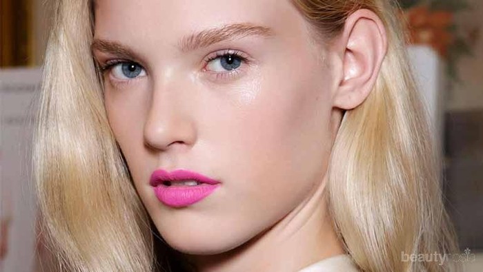 4 Trik Mendapatkan Penampilan Makeup Sempurna Dengan Highlighter