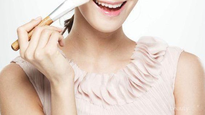 Begini Tips Tiruskan Pipi Chubby dengan Penggunaan Blush On