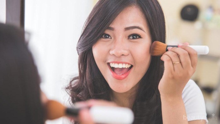 Dapatkan Wajah Merona Alami dengan Blush On di Bawah Rp50.000