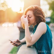 Apa Benar Smartphone Bisa Membuat Kamu Cepat Tua? Ini Jawabannya!