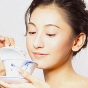 Aneka Pilihan Minuman untuk Mencerahkan Kulit Secara Alami