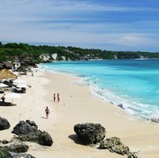 Yuk, Kunjungi 4 Private Beach Ini yang Akan Memberimu Pengalaman yang Berbeda!