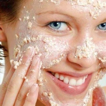 img-title Tanpa Mahal! Atasi Kulit Keringmu dengan 4 Masker Natural Ini!
