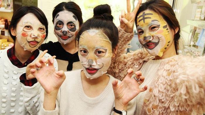 Apakah Menggunakan Sheet Mask Lebih Lama Itu Efektif? Begini Cara Benar Memakaianya!