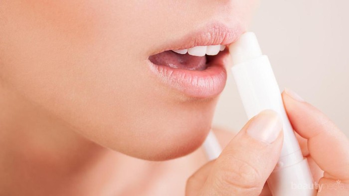 Beauty Hack! Ketahui Manfaat Lip Balm yang Belum Kamu Tahu Sebelumnya