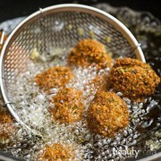 Tak Hanya Gemuk, Ini Sederet Bahaya Terlalu Sering Makan Gorengan