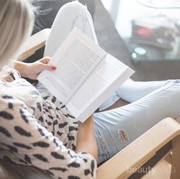 Yuk, Simak Rekomendasi Novel Romantis yang Dijamin Bikin Kamu Baper