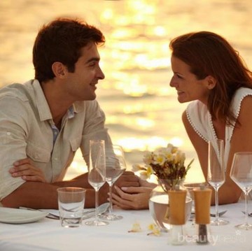 Inilah 7 Rekomendasi Tempat Makan Romantis yang Bisa Kamu Kunjungi Bersama Si Dia