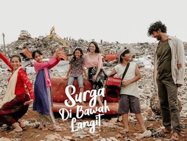 Reza Rahadian & Acha Septriasa Bersatu Lagi Lewat 'Surga di Bawah Langit'