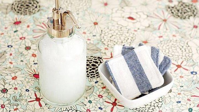 Makeup Remover Mahal? Buat Saja Sendiri dengan Tips DIY Reusable Cleanser Ini