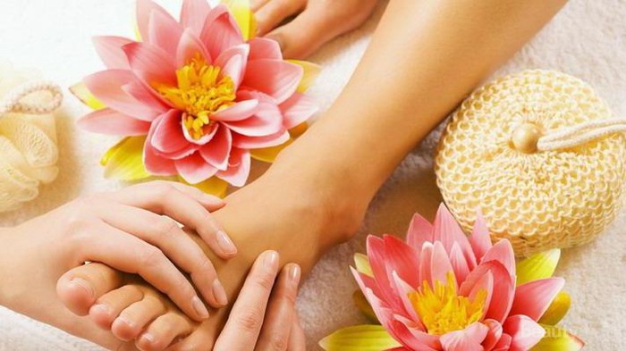 6 Tips Merawat Kaki Saat Musim Hujan Agar Tetap Sehat dan Cantik