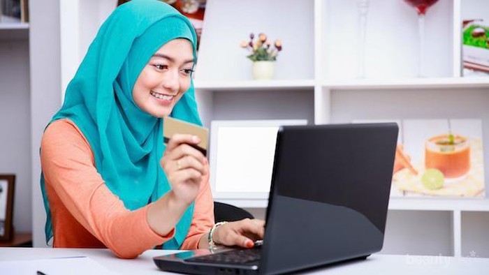 Mau Beli Mukena Baru? Cek 5 Rekomendasi Toko Online Mukena Terpercaya Berikut!