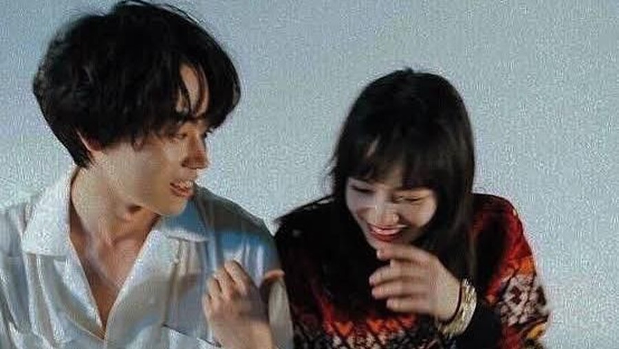 Terjerat Cinta Lokasi, Nana Komatsu & Suda Masaki Pacaran? Aktor dan aktris asal Jepang, Suda Masaki dan Nana Komatsu, dirumorkan berpacaran.