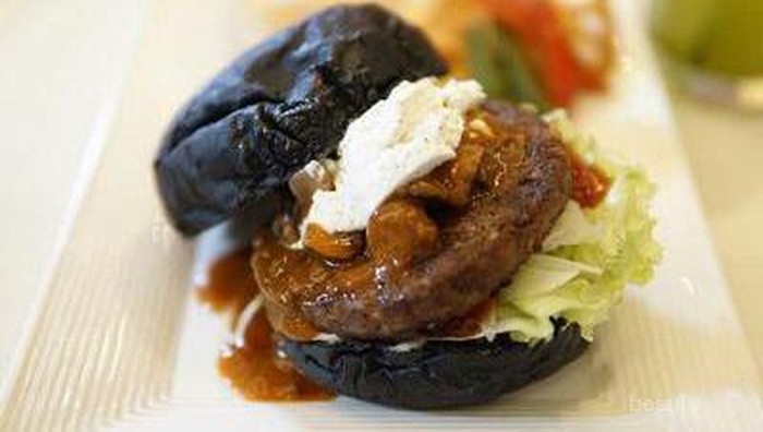 Coba Burger Charcoal Sehat dan Dapatkan Hadiah Menarik Dari MOS Burger di Sini!