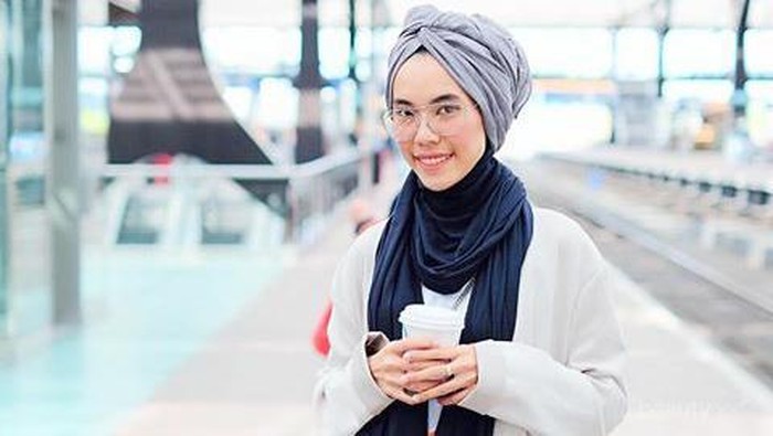 5 Tips Praktis Memakai Turban Ini yang Bikin Style Kamu Makin Edgy!