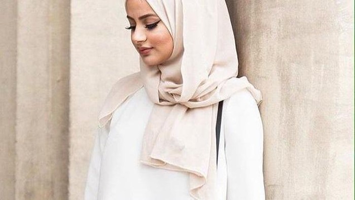 Inilah 4 Tips Jitu Agar Jilbabmu Bisa Rapi dan Bebas Berantakan Seharian! Inilah 4 Tips Jitu Agar Jilbabmu Bisa Rapi dan Bebas Berantakan Seharian!
