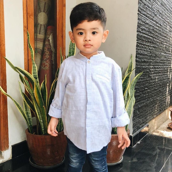 <p>Putra sulung Melody dan Tommy ini diberi nama Achmad Ibrahim Al-Khalifi. (Foto: Instagram @melodyprima)</p>
