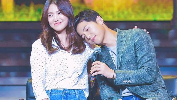 Menangis Saat Dilamar Hingga Dicomblangin, Ternyata Begini Awal Kisah Cinta Song Couple