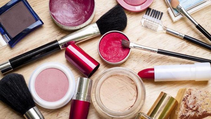 Waspada! Kandungan dalam Kosmetik Ini Bisa Memicu Kanker Payudara!