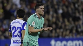 Satu Lagi Masalah Madrid: Jovic Terancam 6 Bulan Penjara