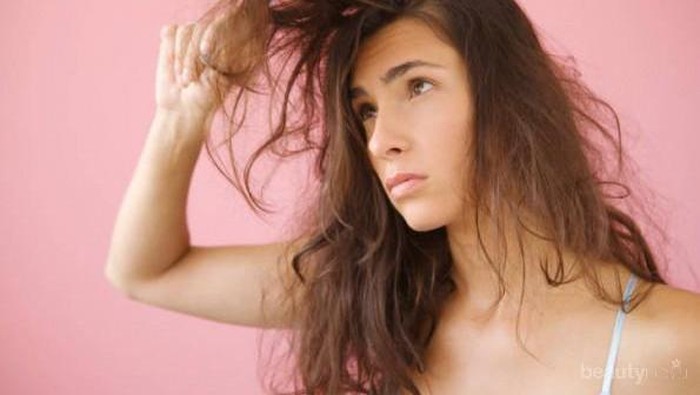 Hati-hati! 4 Hal Ini Bikin Rambut Kering dan Rapuh, Berikut Ulasan dan Solusinya!