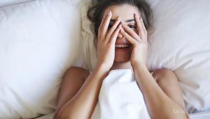 Kebiasaan di Malam Hari Ini Bisa Mencegah Jerawat Datang Keesokan Paginya!