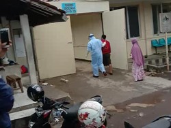 Beredar Video Evakuasi Pasien Isolasi di Tasikmalaya Jadi Tontonan Warga