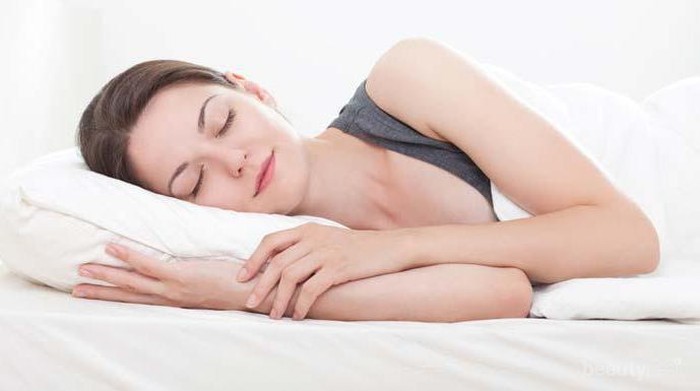 8 Jam Optimal Cerahkan Kulit Dalam Semalam dengan Lotion Pencerah Kulit Drugstore Ini!