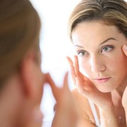 Ladies, Hindari Kebiasaan Buruk Ini Kalau Kamu Tidak Mau Cepat Tua!