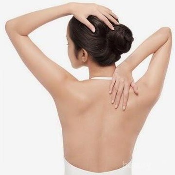 Ladies, Inilah Masker Alami Ini yang Bisa Hilangkan Bekas Jerawat di Punggung dengan Cepat!