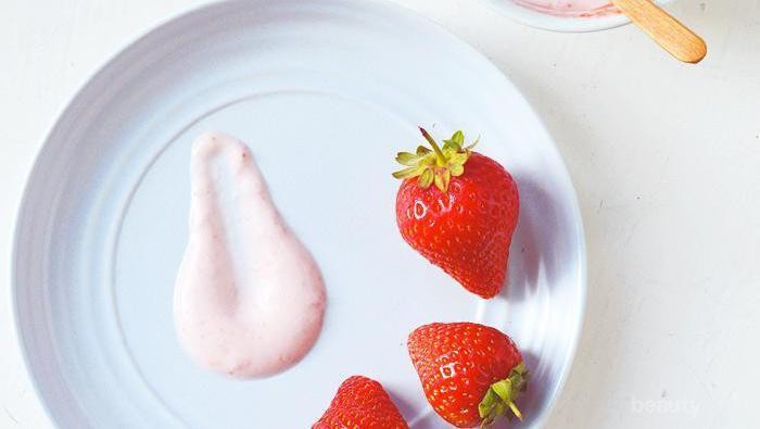 Jangan Tunggu Sampai Berjerawat! Rawat Kulit Berminyakmu dengan Masker Alami Ini!