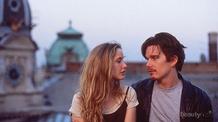 Ingin Menangis Sambil Tersenyum Memikirkan Hubungan Cintamu? Tonton 3 Film Romantis Ini