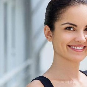 Super Hemat! DIY Serum dari Kafein yang Ampuh Usir Lingkaran Hitam dan Kantung Mata!