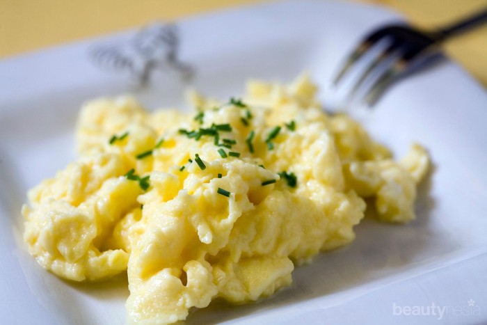 Penggemar Telur? Ini Dia Rahasia Cara Membuat Scrambled Egg yang Lembut!
