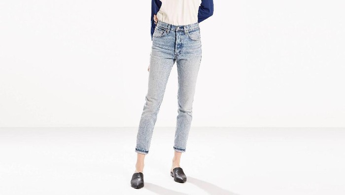 Suka Pakai Celana Ketat? Waspadai Bahaya Kesehatan yang Bisa Menyerangmu!